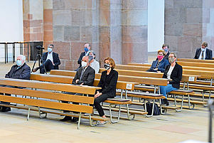 75 Jahre Kriegsende im Zeichen der Corona-Krise: Der Gottesdienst im Speyerer Kaiserdom wurde live übertragen. Foto: Landry