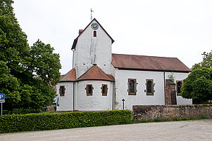 Ein Juwel mit Ursprüngen im 11. Jahrhundert: Die Stephanuskirche ist das älteste romanische Kirchengebäude im Saarland. Foto: Steinmetz