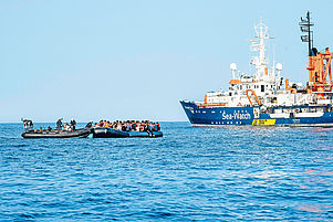 Ernstfall  eingetreten: Die Rettungsaktion der „Sea-Watch 4“  fand rund 31 Seemeilen vor der libyschen Küste statt. Foto: epd